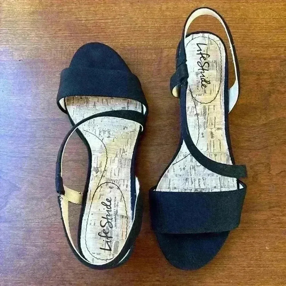 Life Stride Soft System Black Canvas Sandals Style Yasmine Size 7 1/2 NIB - Picture 3 of 7